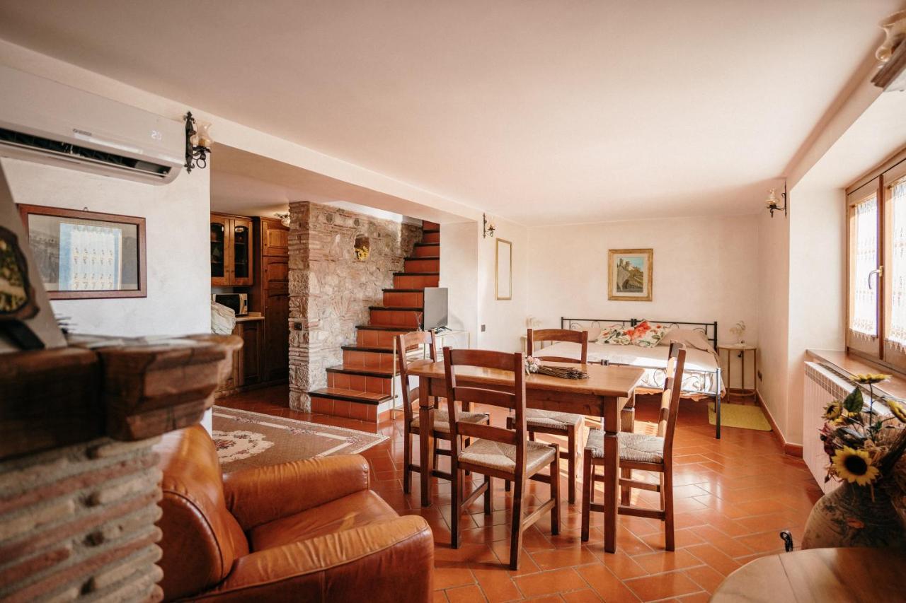 Lago Del Turano - La Taverna Con Cucina Open Space E Free Wi-Fi Ascrea Экстерьер фото